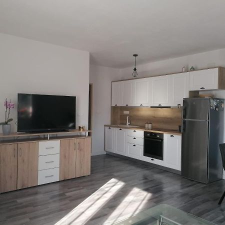 Apartments Nana 비오그라드나모루 외부 사진